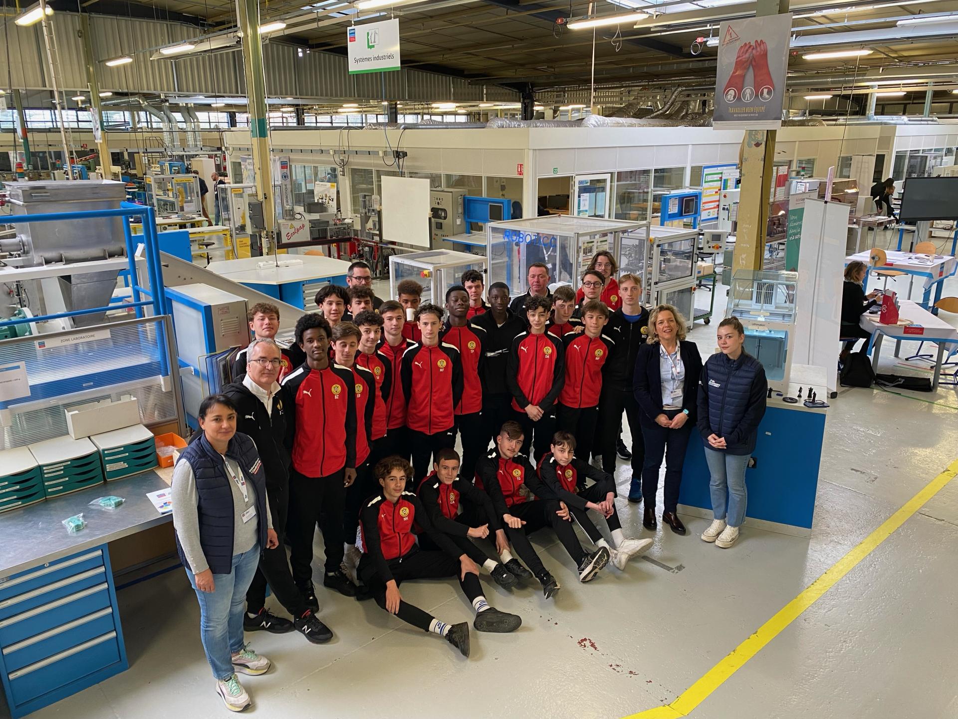 Visite du centre du Mans par les licenciés du club de foot Le Mans Villaret